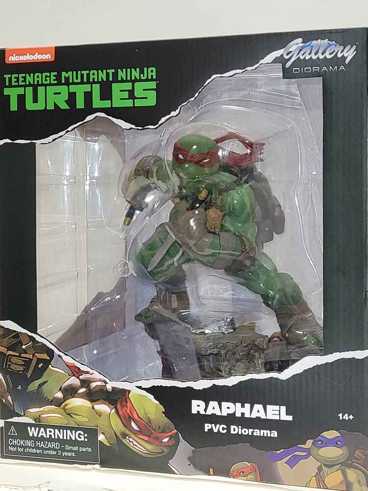 Teenage Mutant Ninja Turtles Gallery Raphael Deluxe 9 Inch PVC Figure Statue