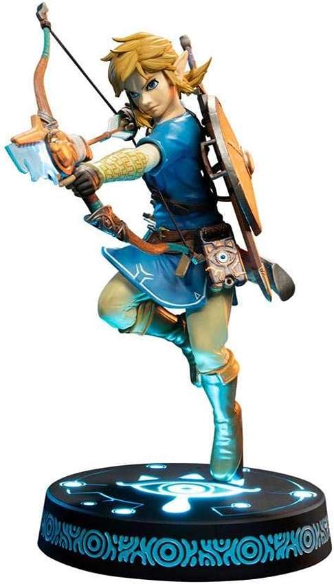 The Legend of Zelda: Breath of the Wild - Link 10 Inch PVC Figure Statue (Collector's Edition)
