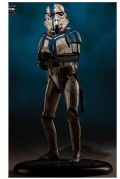 Sideshow Star Wars Stormtrooper Commander Premium Format Retailer
