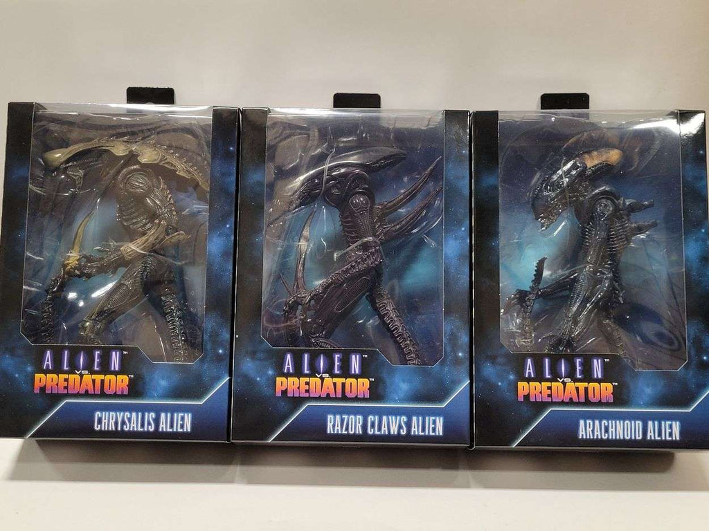 Alien vs Predator Game Movie Deco Variant Set of 3 (Arachnoid - Razor Claws - Chrysalis) Alien 9 Inch Action Figure - figurineforall.com