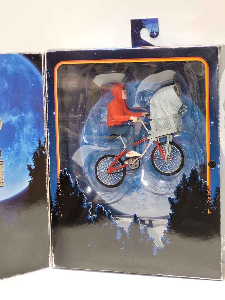 E.T. 40th Anniversary Elliott and E.T. On Bike Deluxe Ultimate 7 Inch Action Figure